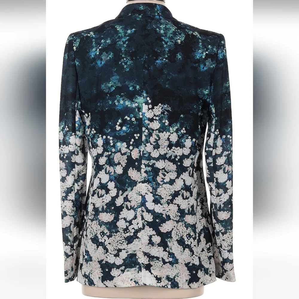 O'2nd‎ blazer size 4 - Picture 2 of 3